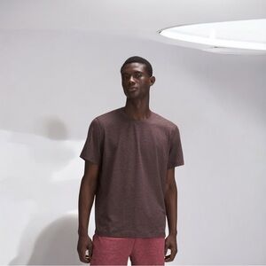 Men’s Lululemon Soft Jersey Short Sleeve Shirt Brown Size Large